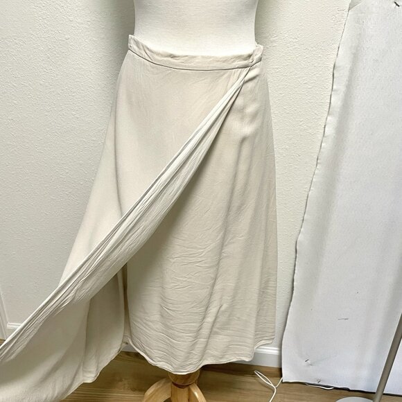 Eileen Fisher 100% Silk A-Line Faux Wrap Pull-On Midi Skirt Cream size XS - Picture 2 of 7